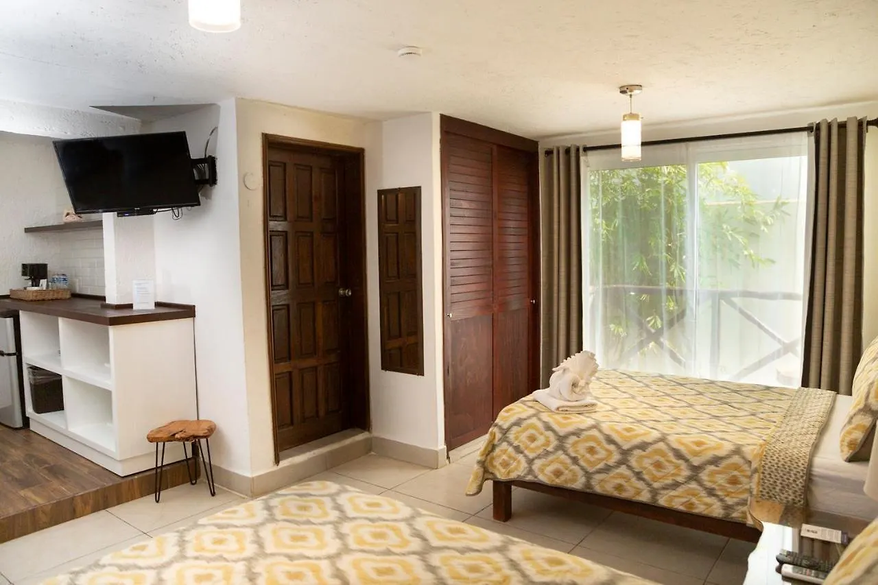 Hotel Amar Inn Puerto Morelos