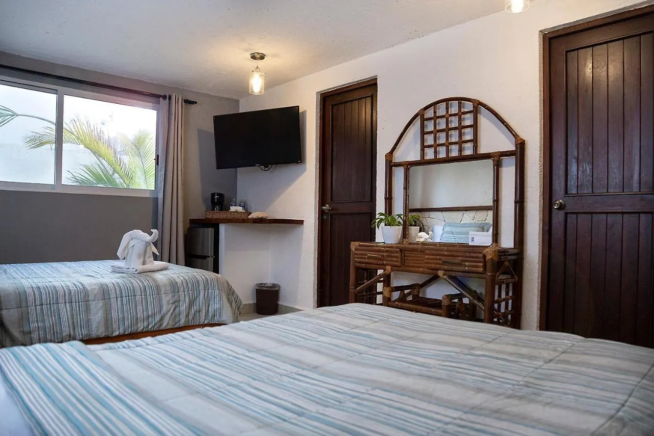 Hotel Amar Inn Puerto Morelos 2*,